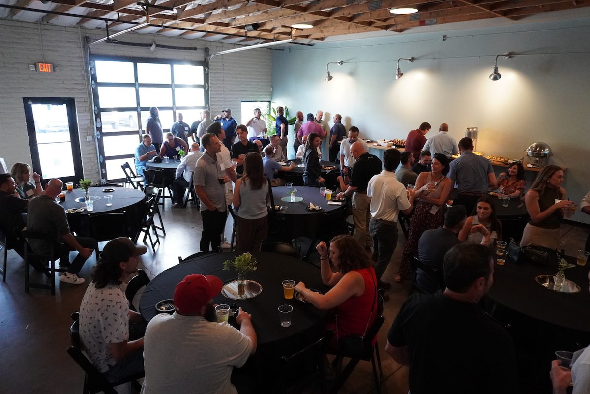 A full room at Hundred Mile Brewing in Tempe for the AFCOM Arizona Happy Hour and Intern Celebration